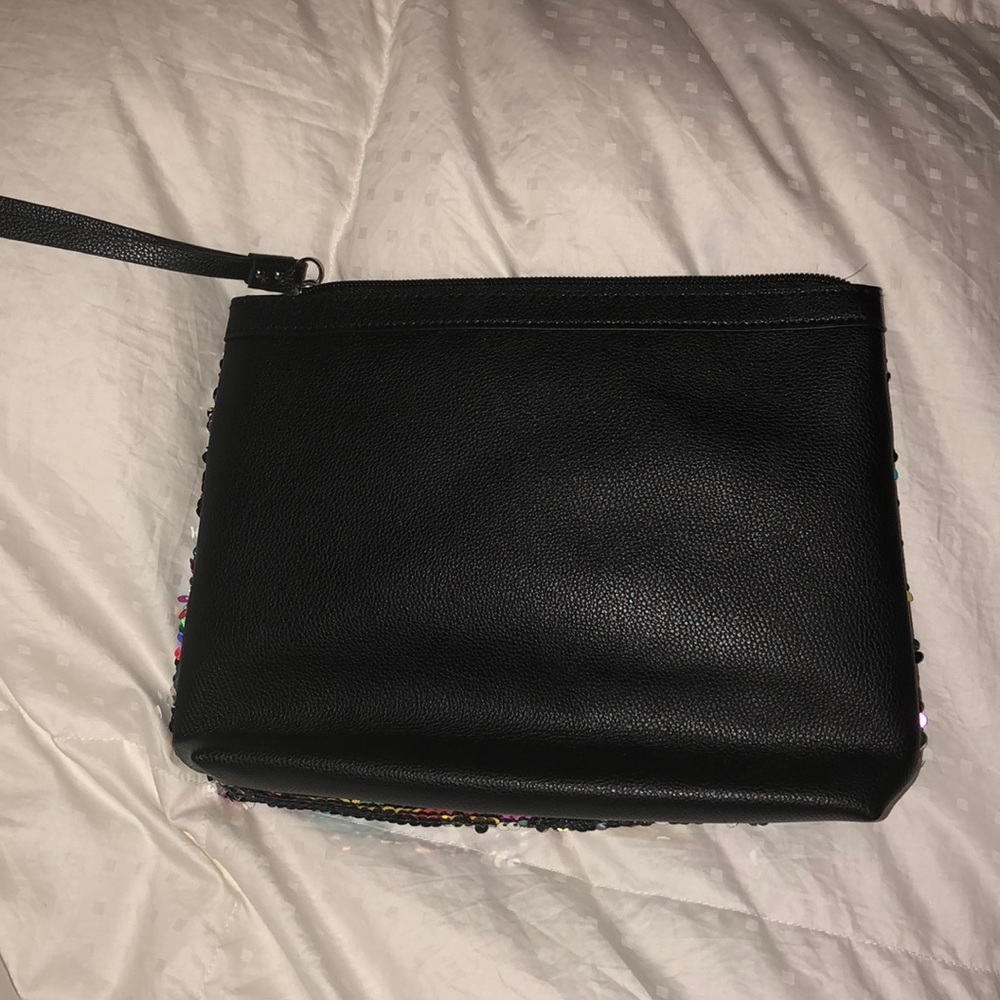 VS sequined makeup bag NWOT - Picture 3 of 4